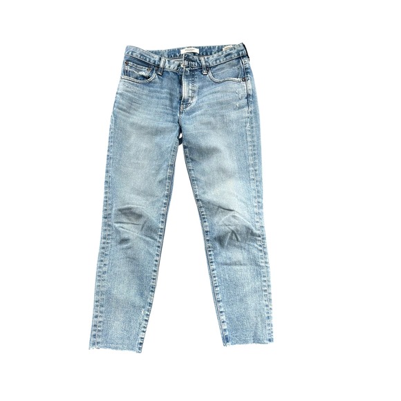 MOUSSY VINTAGE Denim - MOUSSY VINTAGE Jeans Women's Light Wash Denim Distressed Raw Hem Size 26